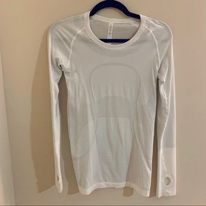 Lululemon swiftly long sleeve 🍋